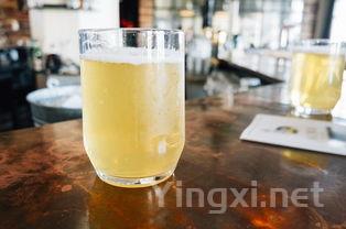 柠檬酒用什么酒制作最好，柠檬酒用的什么酒