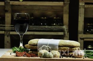 葡萄酒的橡木桶使用:传统工艺与现代科学的完美结合