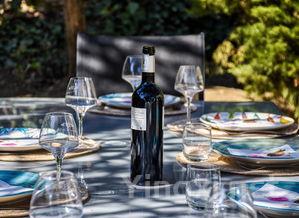 意大利葡萄酒史上的璀璨明珠：首个DOCG究竟花落谁家