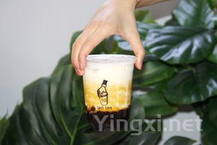 探索葡萄酒瓶的奇异世界：魅力无限