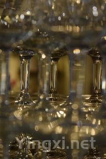 葡萄酒秒变冰爽：40秒黑科技，让你尽享清凉一夏！