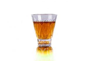 威士忌品尝三部曲：纯饮、冰镇与混饮