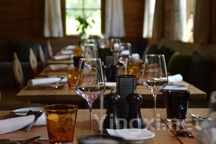 轻松配酒小妙招，简餐瞬间提升档次