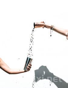 手到擒来！不开瓶器也能优雅开酒