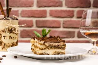 杯中乾坤大：杯型奥秘与酒味体验