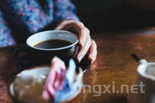 温暖浪潮侵袭：美国葡萄酒业如何应对气候变迁