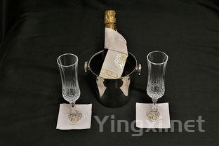 香槟品味无需笛形杯，其他选择更精彩